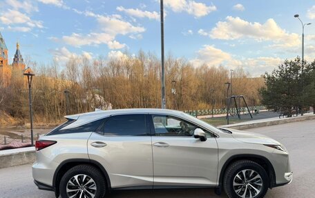 Lexus RX IV рестайлинг, 2021 год, 4 530 000 рублей, 7 фотография