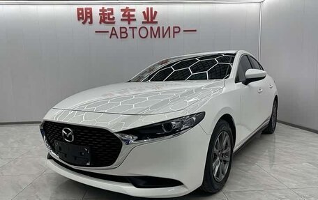 Mazda 3, 2022 год, 2 100 000 рублей, 3 фотография