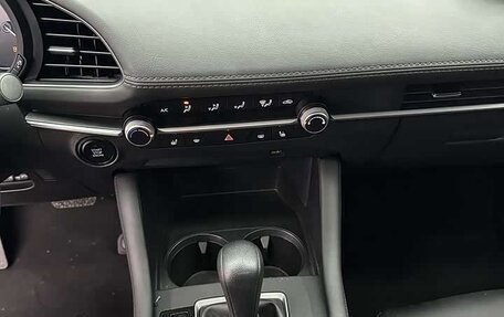 Mazda 3, 2022 год, 2 100 000 рублей, 13 фотография