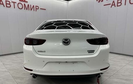 Mazda 3, 2022 год, 2 100 000 рублей, 4 фотография