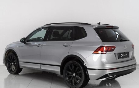 Volkswagen Tiguan II, 2021 год, 2 900 000 рублей, 2 фотография