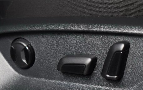 Volkswagen Tiguan II, 2021 год, 2 900 000 рублей, 11 фотография