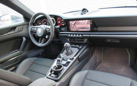 Porsche 911, 2023 год, 18 600 000 рублей, 19 фотография