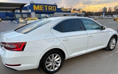 Skoda Superb III рестайлинг, 2018 год, 1 949 000 рублей, 4 фотография