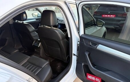 Skoda Superb III рестайлинг, 2018 год, 1 949 000 рублей, 8 фотография