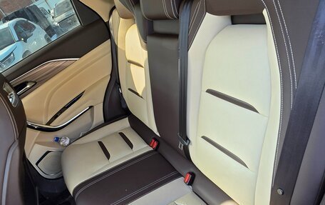 FAW Bestune T77, 2022 год, 1 840 000 рублей, 10 фотография