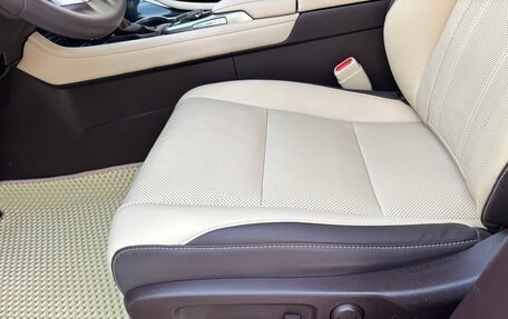 Lexus RX IV рестайлинг, 2017 год, 3 697 000 рублей, 19 фотография
