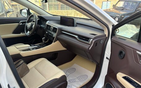 Lexus RX IV рестайлинг, 2017 год, 3 697 000 рублей, 30 фотография