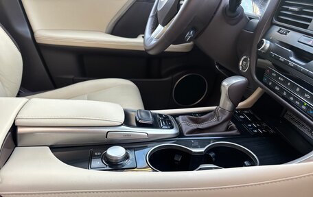 Lexus RX IV рестайлинг, 2017 год, 3 697 000 рублей, 33 фотография