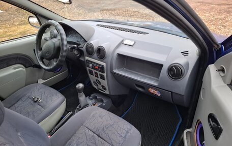 Renault Logan I, 2006 год, 185 000 рублей, 9 фотография