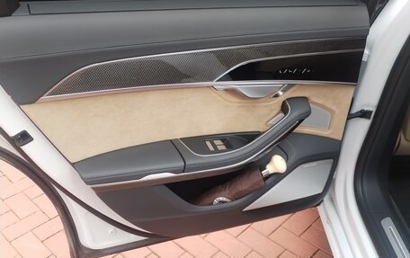 Audi S8, 2021 год, 15 990 000 рублей, 7 фотография