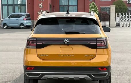 Volkswagen T-Cross I, 2022 год, 1 650 000 рублей, 5 фотография