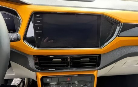 Volkswagen T-Cross I, 2022 год, 1 650 000 рублей, 11 фотография