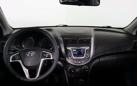 Hyundai Solaris II рестайлинг, 2015 год, 959 990 рублей, 13 фотография