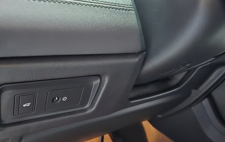 Land Rover Discovery Sport I рестайлинг, 2018 год, 2 500 000 рублей, 16 фотография