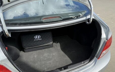 Hyundai Solaris II рестайлинг, 2012 год, 550 000 рублей, 3 фотография