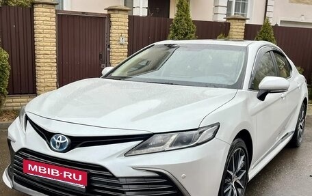 Toyota Camry, 2023 год, 2 600 000 рублей, 3 фотография