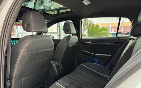 Volkswagen Golf VIII, 2023 год, 2 120 000 рублей, 11 фотография