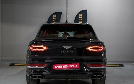 Bentley Bentayga I, 2020 год, 21 000 000 рублей, 8 фотография