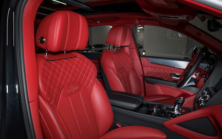 Bentley Bentayga I, 2020 год, 21 000 000 рублей, 26 фотография