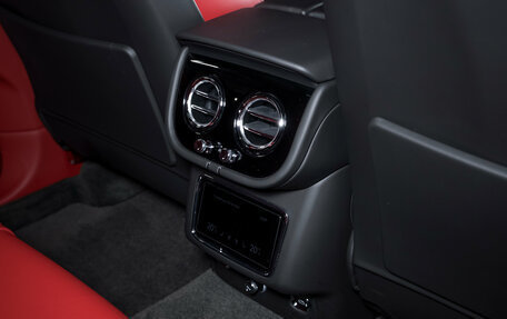 Bentley Bentayga I, 2020 год, 21 000 000 рублей, 34 фотография