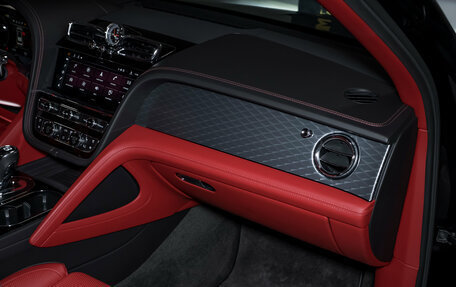 Bentley Bentayga I, 2020 год, 21 000 000 рублей, 28 фотография