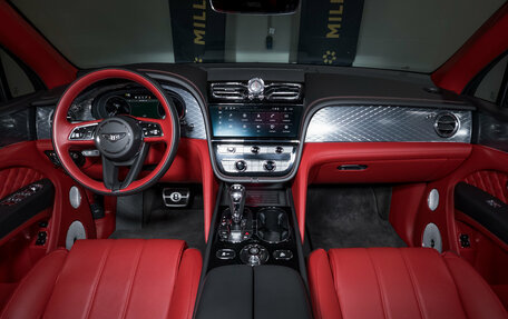 Bentley Bentayga I, 2020 год, 21 000 000 рублей, 35 фотография