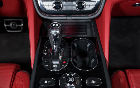 Bentley Bentayga I, 2020 год, 21 000 000 рублей, 39 фотография