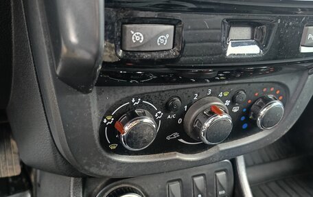 Renault Duster I рестайлинг, 2017 год, 1 550 000 рублей, 19 фотография