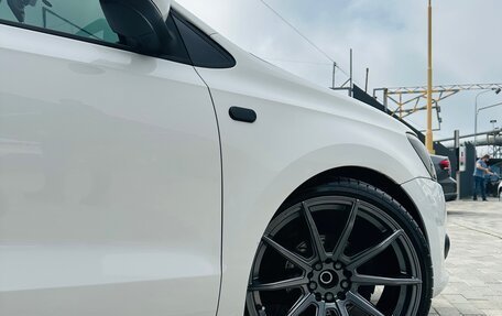 Volkswagen Polo VI (EU Market), 2011 год, 900 000 рублей, 4 фотография