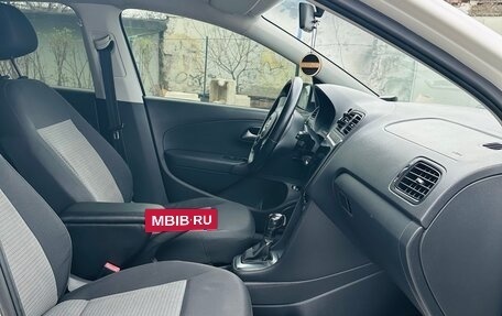 Volkswagen Polo VI (EU Market), 2011 год, 900 000 рублей, 20 фотография