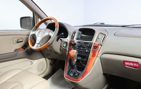 Lexus RX IV рестайлинг, 2000 год, 1 099 000 рублей, 15 фотография