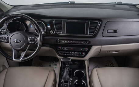 KIA Carnival III, 2019 год, 2 999 000 рублей, 10 фотография