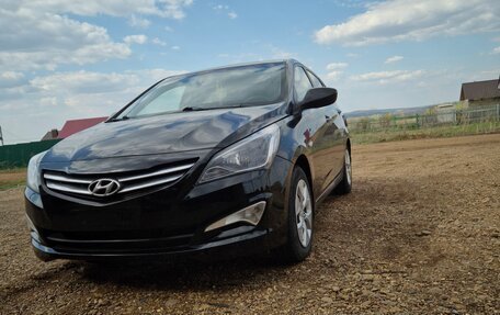 Hyundai Solaris II рестайлинг, 2016 год, 999 999 рублей, 1 фотография