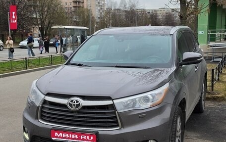 Toyota Highlander III, 2014 год, 3 200 000 рублей, 1 фотография