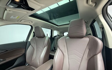 BMW X1, 2023 год, 2 800 000 рублей, 15 фотография