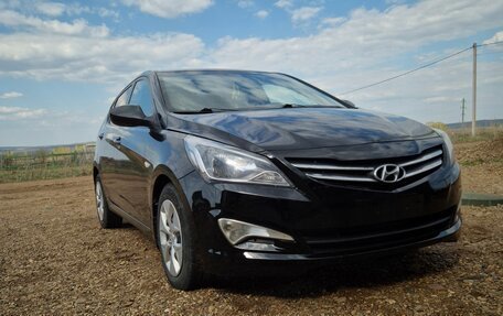 Hyundai Solaris II рестайлинг, 2016 год, 999 999 рублей, 2 фотография