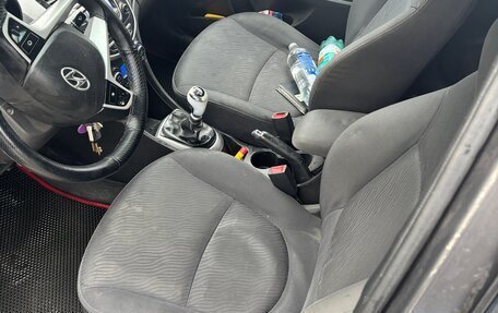 Hyundai Solaris II рестайлинг, 2013 год, 430 000 рублей, 8 фотография