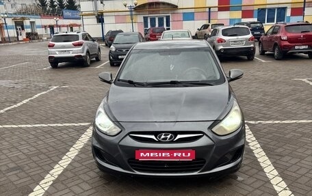 Hyundai Solaris II рестайлинг, 2013 год, 430 000 рублей, 3 фотография