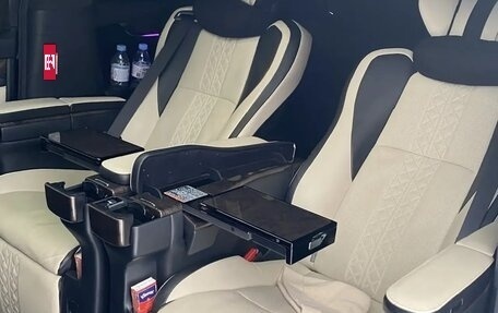 Toyota Alphard III, 2019 год, 6 300 000 рублей, 6 фотография