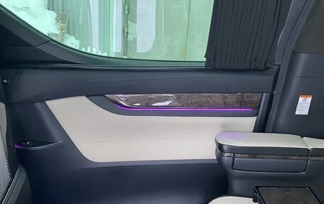 Toyota Alphard III, 2019 год, 6 300 000 рублей, 11 фотография