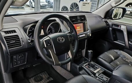 Toyota Land Cruiser Prado 150 рестайлинг 2, 2011 год, 2 540 000 рублей, 9 фотография