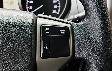 Toyota Land Cruiser Prado 150 рестайлинг 2, 2011 год, 2 540 000 рублей, 13 фотография