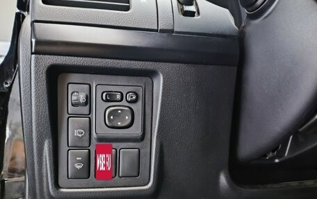 Toyota Land Cruiser Prado 150 рестайлинг 2, 2011 год, 2 540 000 рублей, 20 фотография