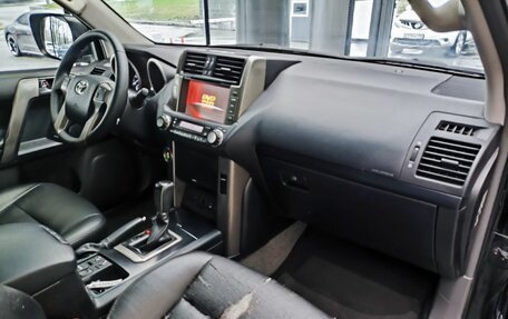 Toyota Land Cruiser Prado 150 рестайлинг 2, 2011 год, 2 540 000 рублей, 25 фотография