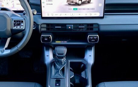 Toyota RAV4, 2025 год, 5 550 000 рублей, 18 фотография