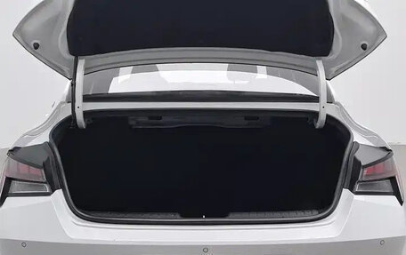 Hyundai Elantra, 2022 год, 1 103 700 рублей, 5 фотография