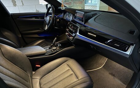 BMW 5 серия, 2018 год, 3 090 000 рублей, 16 фотография