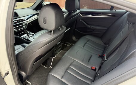 BMW 5 серия, 2018 год, 3 090 000 рублей, 23 фотография