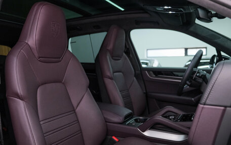 Porsche Cayenne III, 2025 год, 22 327 800 рублей, 2 фотография